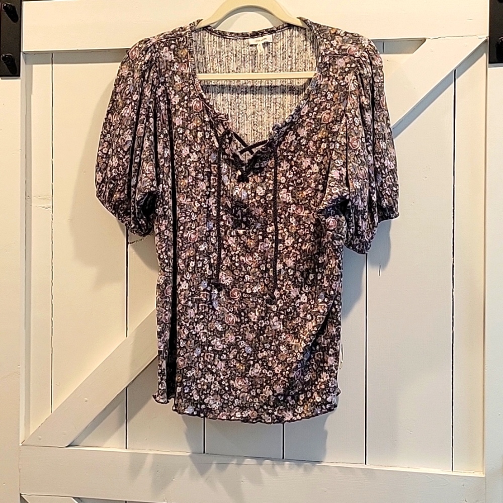 LIKE NEW BLOUSE